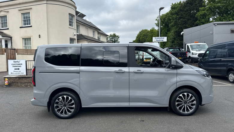 Ford Tourneo Custom 340 L1 Electric Rwd 160kW 65kWh H1 Titanium X 8 seater Auto